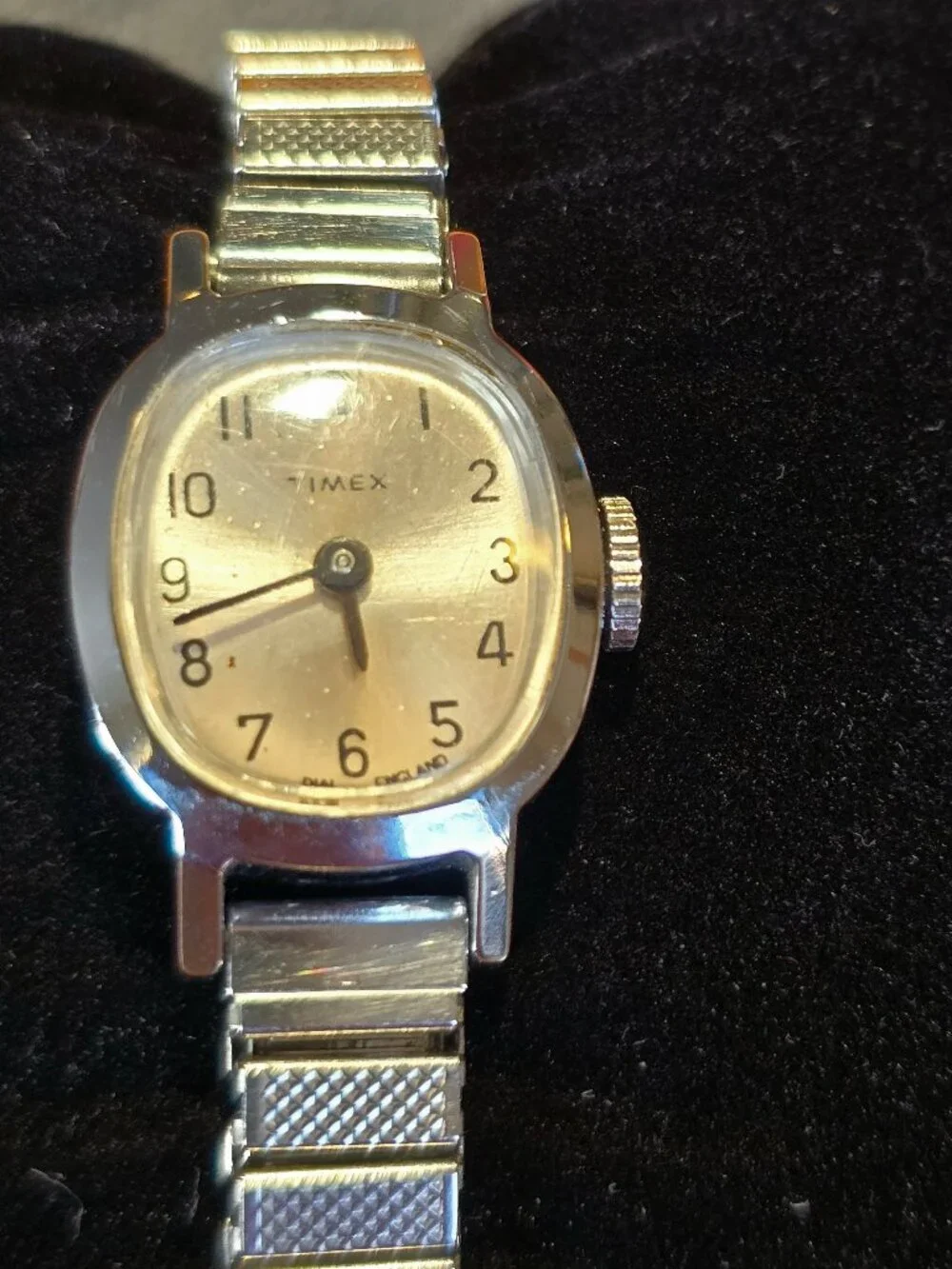 Vintage 1980 Timex Women's Watch, Case England, Movement Mexico, 17 mm, 10118023